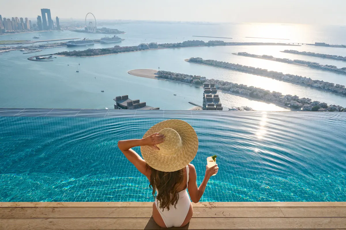 infinity-pool-dubai-2.jpg Aura Skypool Dubai Tickets - Image 1